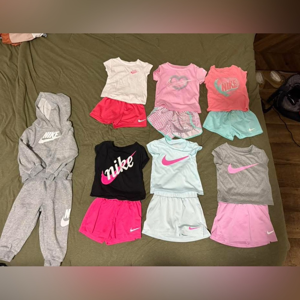 Nike Kids Clothing Set in Pink, Gray, and Black